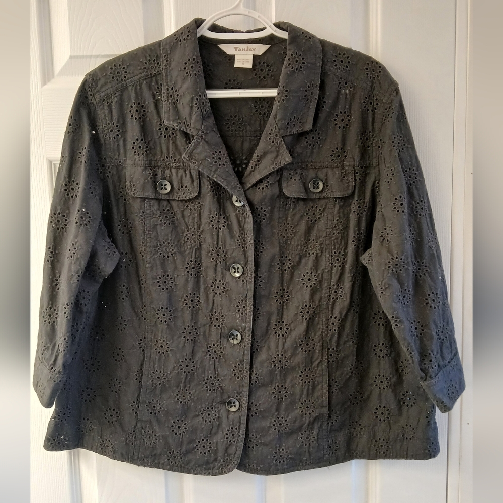 TANJAY Black Cotton Eyelet Jacket – Size 18 – Button Front – 3/4 Sleeve